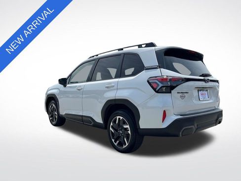 Used 2025 Subaru Forester Limited w/ Popular Package #1 AWD/4WD image 5