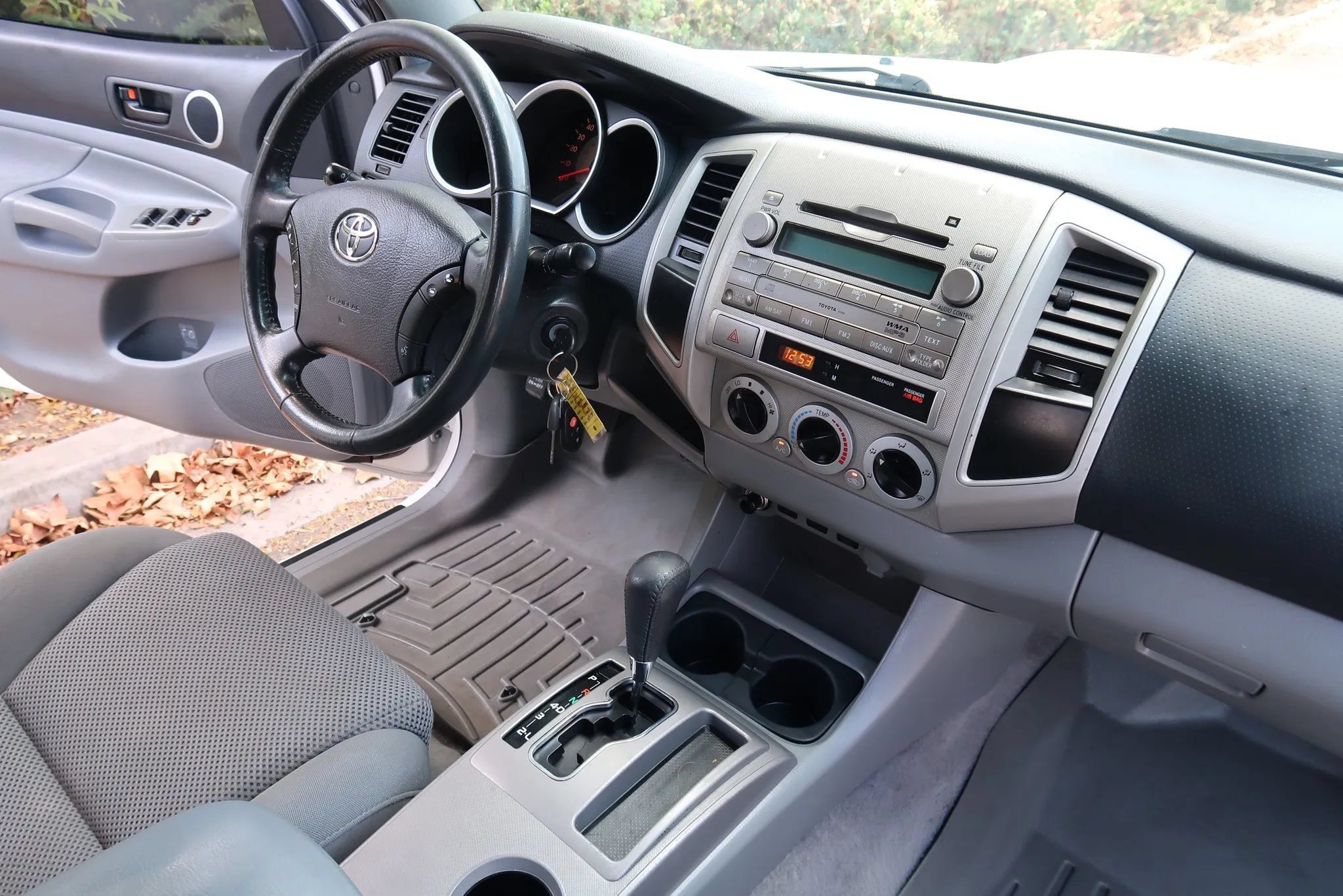 Used 2011 Toyota Tacoma PreRunner w/ TRD Sport Pkg w/JBL Audio RWD image 22