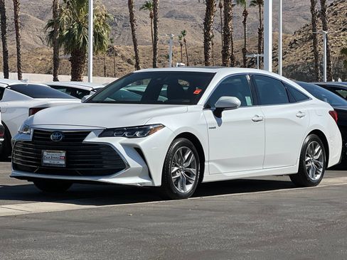 Used 2019 Toyota Avalon XLE w/ Moonroof Package FWD image 7