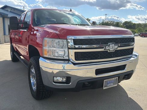 Used 2011 Chevrolet Silverado 2500 LT w/ Interior Plus Package AWD/4WD image 35