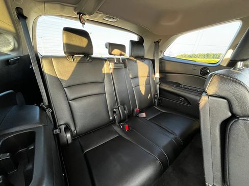 Used 2017 Honda Pilot Touring image 12