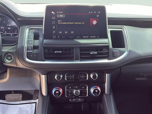 Used 2022 GMC Yukon SLE RWD image 29