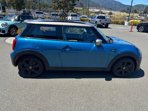 Used 2024 MINI Cooper SE FWD image 6