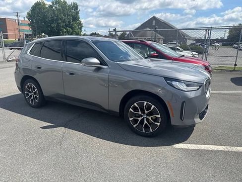 Used 2025 BMW X3 xDrive30i w/ Premium Package AWD/4WD image 7