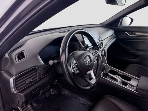 Used 2018 Honda Accord Sport image 23