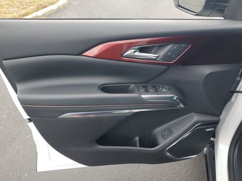 Used 2025 Chevrolet Traverse RS w/ LPO, Floor Liner Package image 16