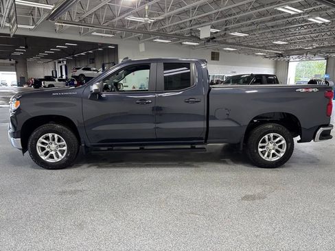 Used 2024 Chevrolet Silverado 1500 LT AWD/4WD image 4