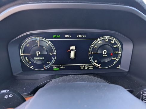 Used 2025 Mitsubishi Outlander 4WD Plug-In Hybrid image 27