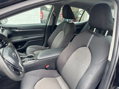 Used 2022 Toyota Camry LE AWD/4WD image 10