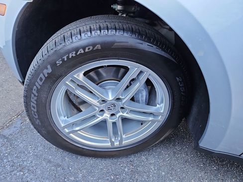 Used 2017 Porsche Macan image 34