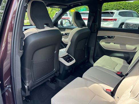 Used 2026 Volvo XC90 B5 Core w/ Protection Package Premier AWD/4WD image 26