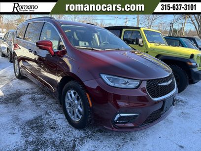 Used 2022 Chrysler Pacifica Touring-L