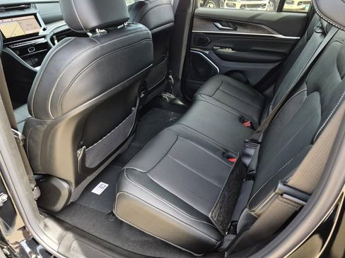 New 2026 Jeep Grand Cherokee Limited image 13