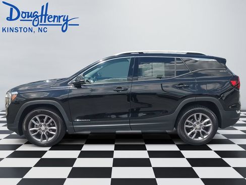 Used 2023 GMC Terrain SLT w/ Infotainment Package II AWD/4WD image 2