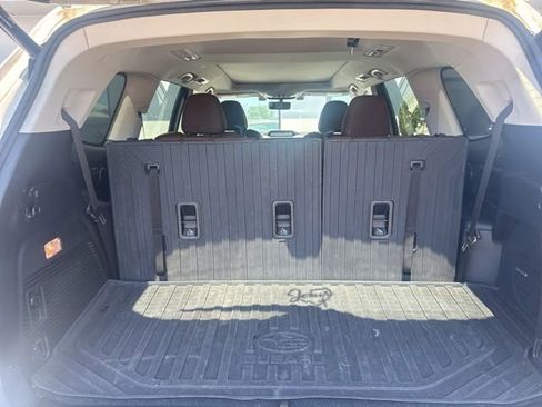 Used 2019 Subaru Ascent Touring w/ Popular Package #2A AWD/4WD image 21