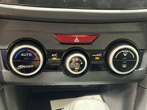 Used 2021 Subaru Crosstrek 2.0i AWD/4WD image 18