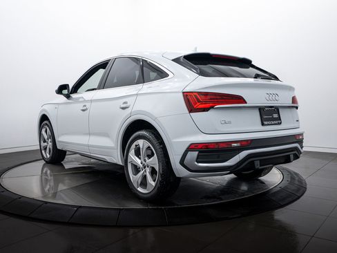 Certified 2025 Audi Q5 2.0T Premium Plus w/ Premium Plus Package image 5