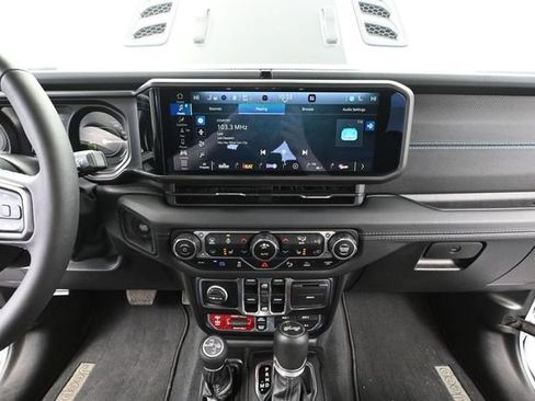 Used 2024 Jeep Wrangler Unlimited Rubicon 4xe AWD/4WD image 35