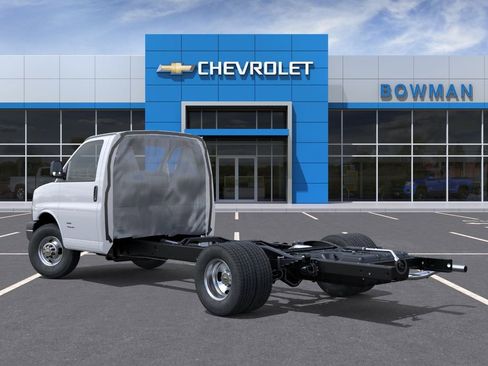 New 2026 Chevrolet Express 3500 w/ Power Convenience Package RWD image 3