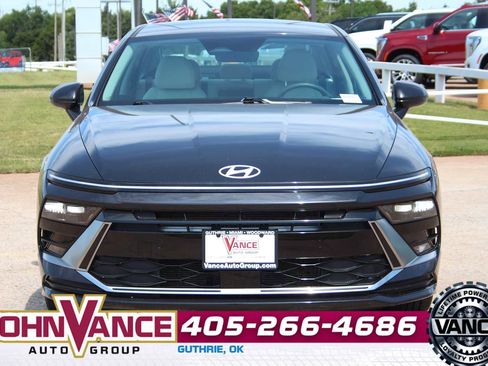 Used 2024 Hyundai Sonata SEL FWD image 3