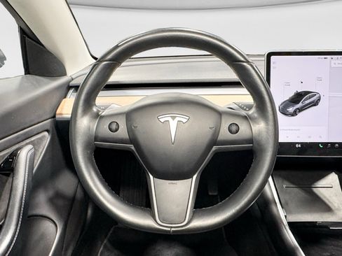 Used 2018 Tesla Model 3 Long Range RWD image 8