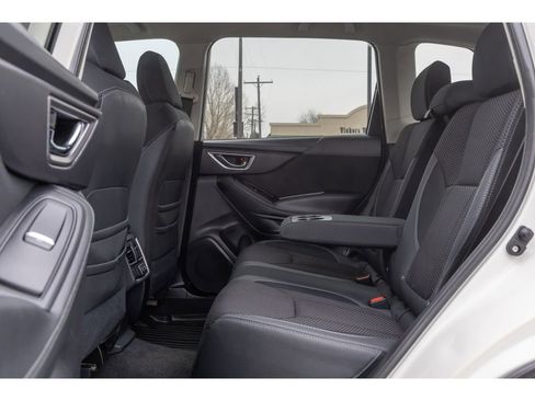 Used 2019 Subaru Forester Premium image 13