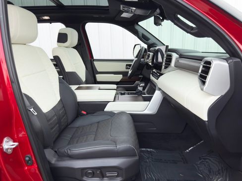 Used 2024 Toyota Sequoia Capstone image 16