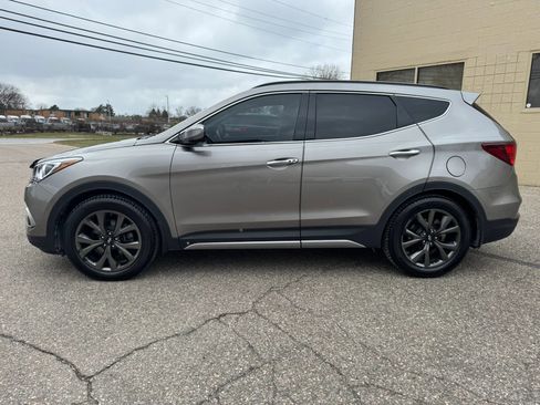 Used 2018 Hyundai Santa Fe Sport image 5