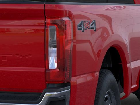 New 2026 Ford F250 XL w/ XL Chrome Package image 21