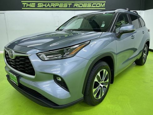 Used 2023 Toyota Highlander XLE image 5