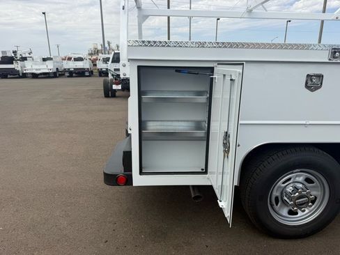New 2026 Ford F350 XL w/ XL Chrome Package RWD image 8