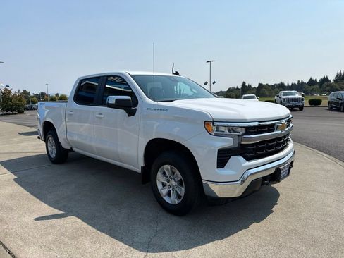 Used 2025 Chevrolet Silverado 1500 LT w/ Protection Package AWD/4WD image 8