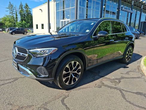 Certified 2025 Mercedes-Benz GLC 350e 4MATIC image 3