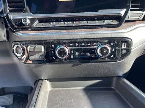 New 2026 GMC Sierra 2500 SLT w/ SLT Premium Package AWD/4WD image 40