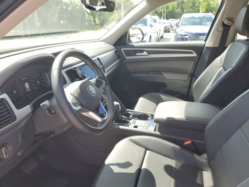 Certified 2023 Volkswagen Atlas SE FWD image 24