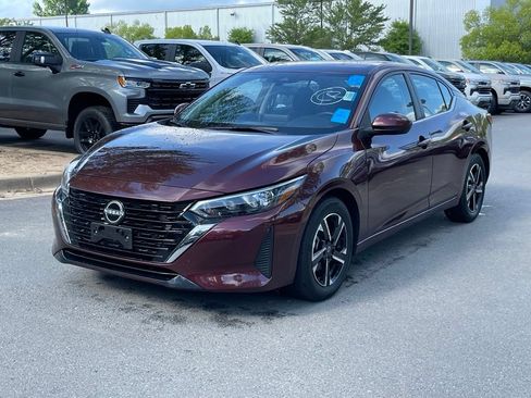 Used 2025 Nissan Sentra SV FWD image 3