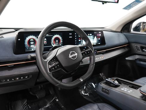 Used 2024 Nissan Ariya AWD image 27