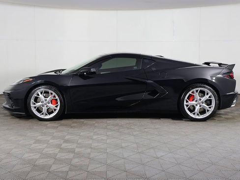 Used 2020 Chevrolet Corvette Stingray Premium Cpe w/ 3LT Preferred Equipment Group image 18