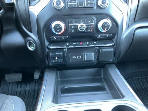 Used 2022 GMC Sierra 1500 Elevation w/ Preferred Package AWD/4WD image 13