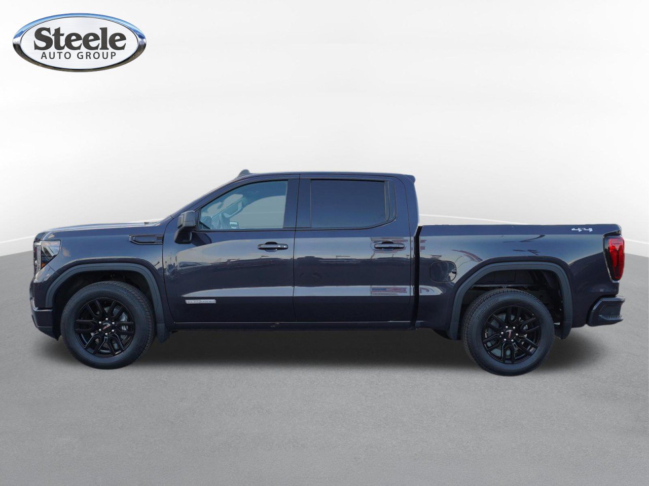 Used 2024 GMC Sierra 1500 Elevation AWD/4WD image 4