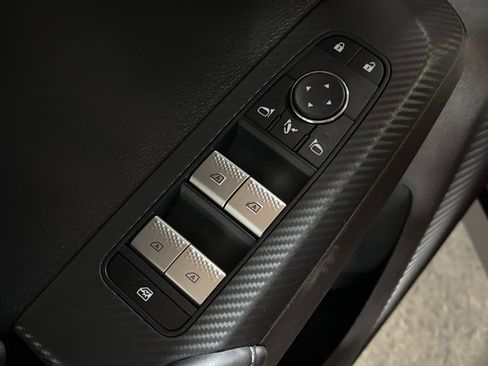 Used 2024 Mitsubishi Outlander SE image 8