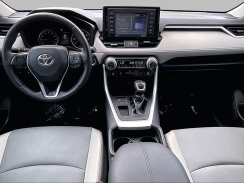 Used 2021 Toyota RAV4 XLE Premium FWD image 15