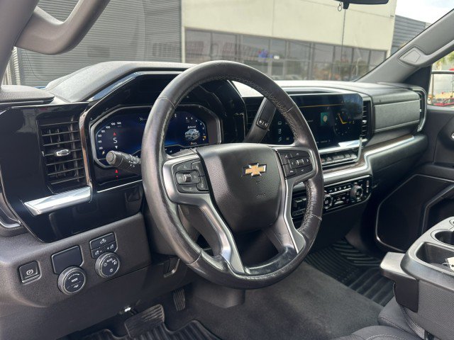 Used 2022 Chevrolet Silverado 1500 LT RWD image 12