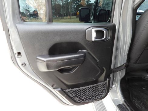 Used 2019 Jeep Wrangler Unlimited Sport S image 36