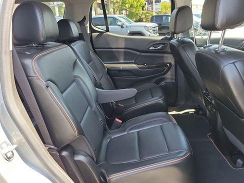 Used 2023 GMC Acadia AT4 w/ Technology Package AWD/4WD image 27