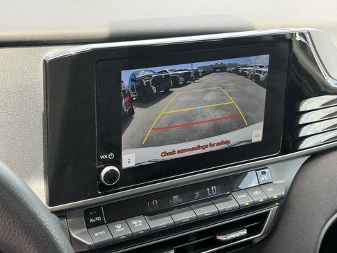 Used 2025 Toyota Camry LE FWD image 23