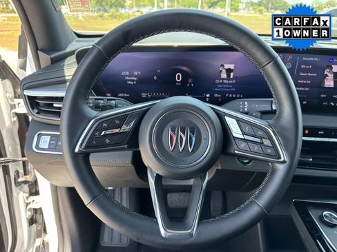 Used 2025 Buick Enclave Preferred FWD image 33