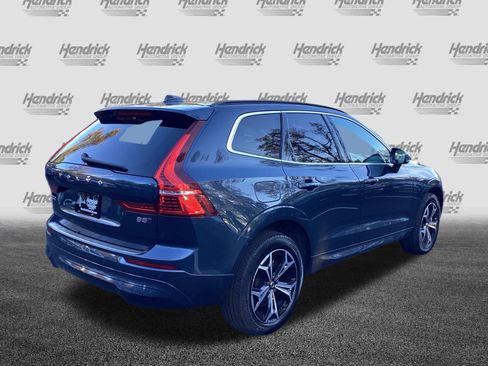 Certified 2022 Volvo XC60 B5 Momentum w/ Climate Package image 10