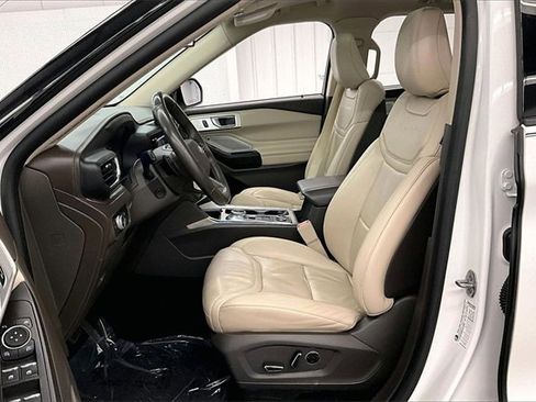 Used 2020 Ford Explorer Platinum w/ Premium Technology Package image 21