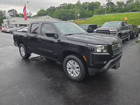 Used 2022 Nissan Frontier SV AWD/4WD image 1